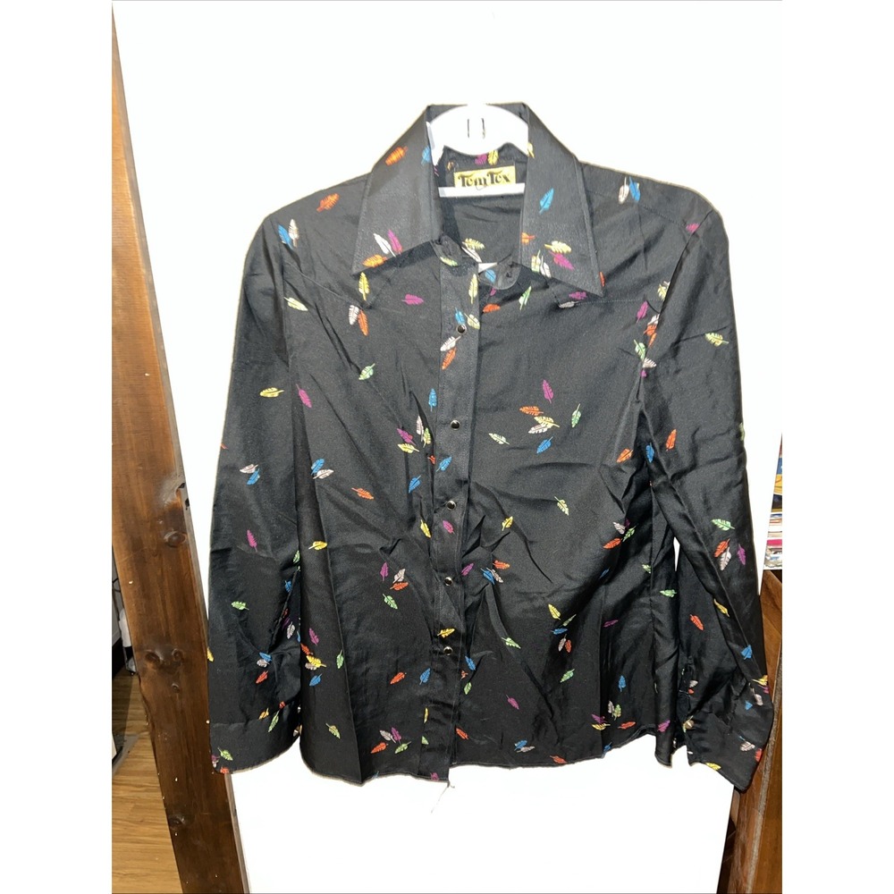 Vtg Women's Tem Tex Pearl Snap Shirt Size 16/38  Black With Feather Design